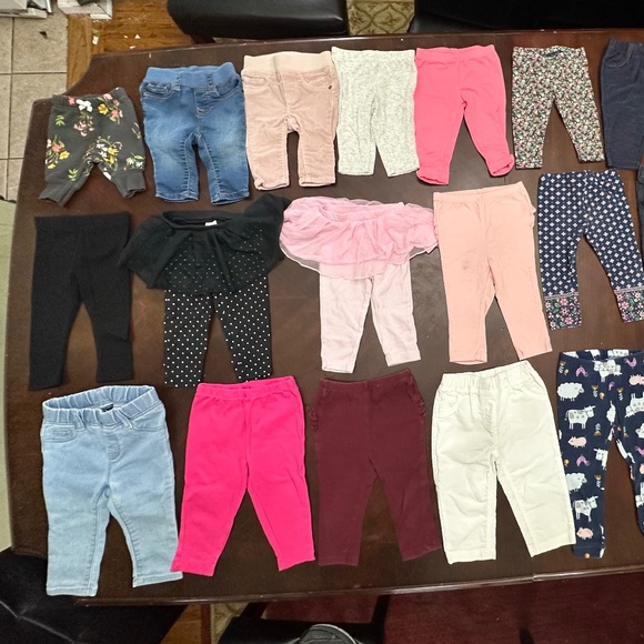 LOT OF 22 BABY INFANT GIRLS PANTS LONG SLEEVE 3-18 MONTHS - CARTERS, GAP, ETC. - Picture 2 of 3